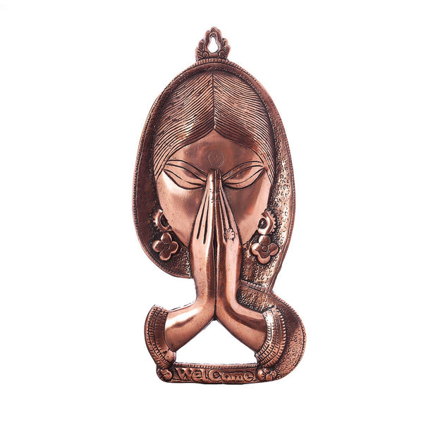 Graceful Welcome Lady – Handcrafted Metal Wall Hanging