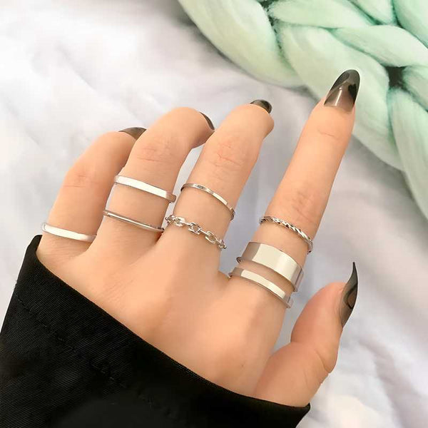 Silver Plated Trending Ring Set for Women - Stylish Casual Accessory (7 Pcs)